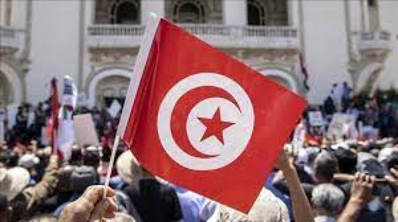 “منعا للفوضى العارمة”.. اتحاد الشغل والتيار الديمقراطي يطالبان بوقف انتخابات تونس